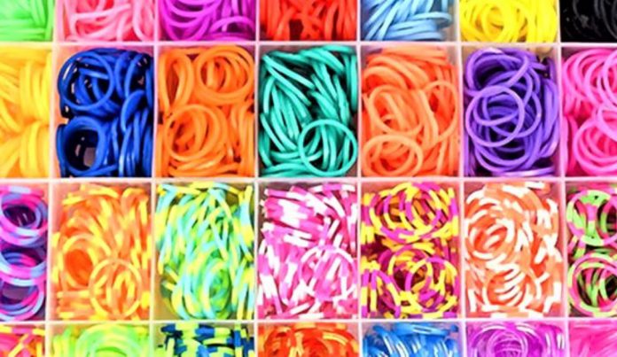 how to make rubberband bracelet